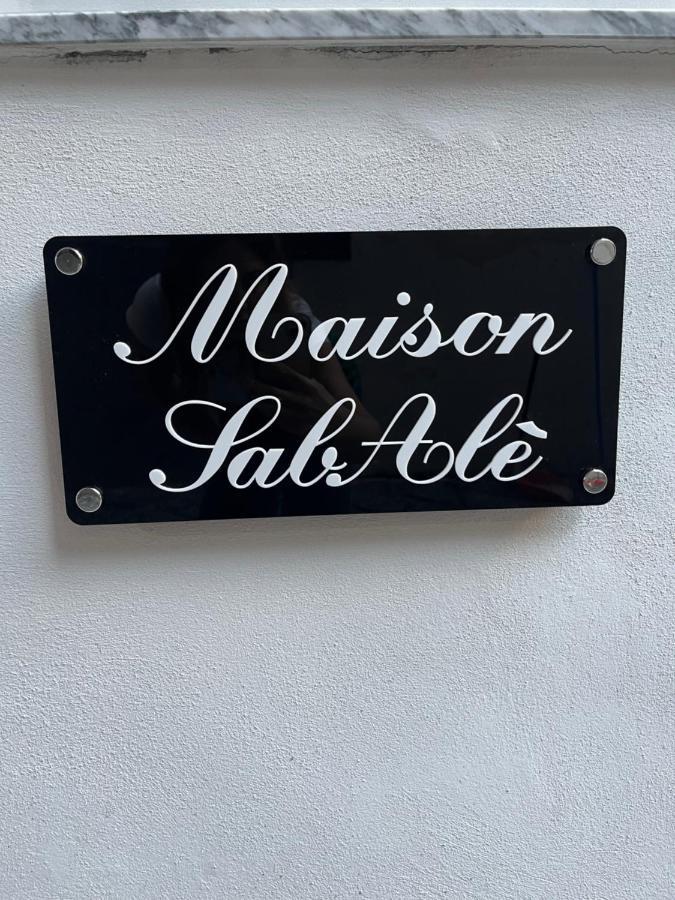 Maison Sabale' Apartment Napoli Bagian luar foto