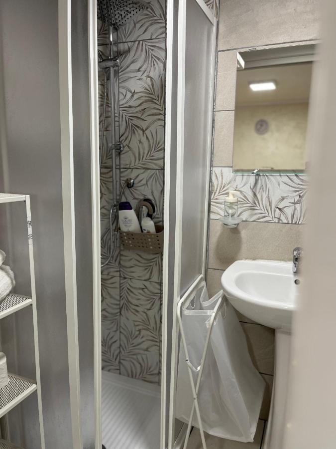 Maison Sabale' Apartment Napoli Bagian luar foto